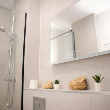 Lovely Spacious In Temple Bar
