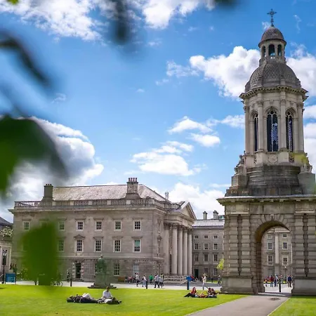 Lovely Spacious In Temple Bar *